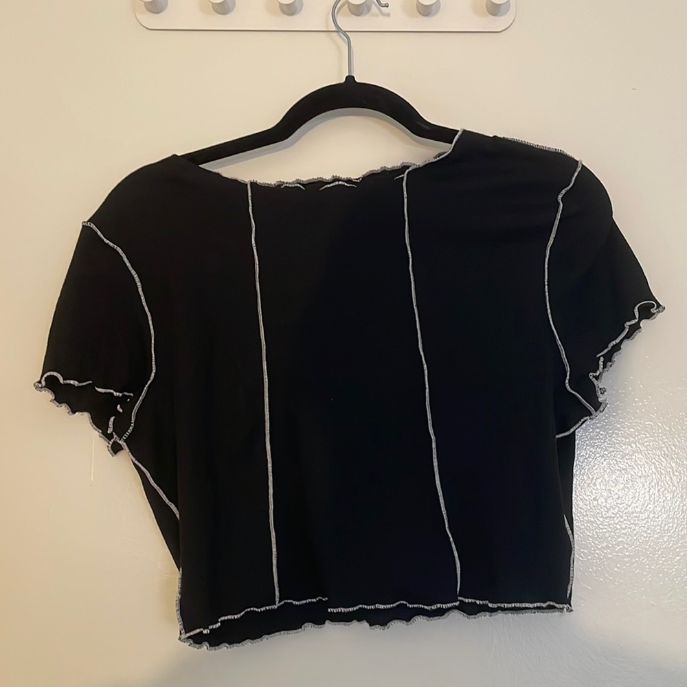 black crop top
